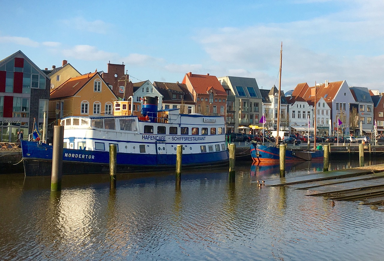 husum port ship free photo