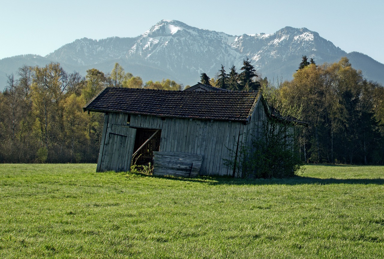 hut barn old free photo