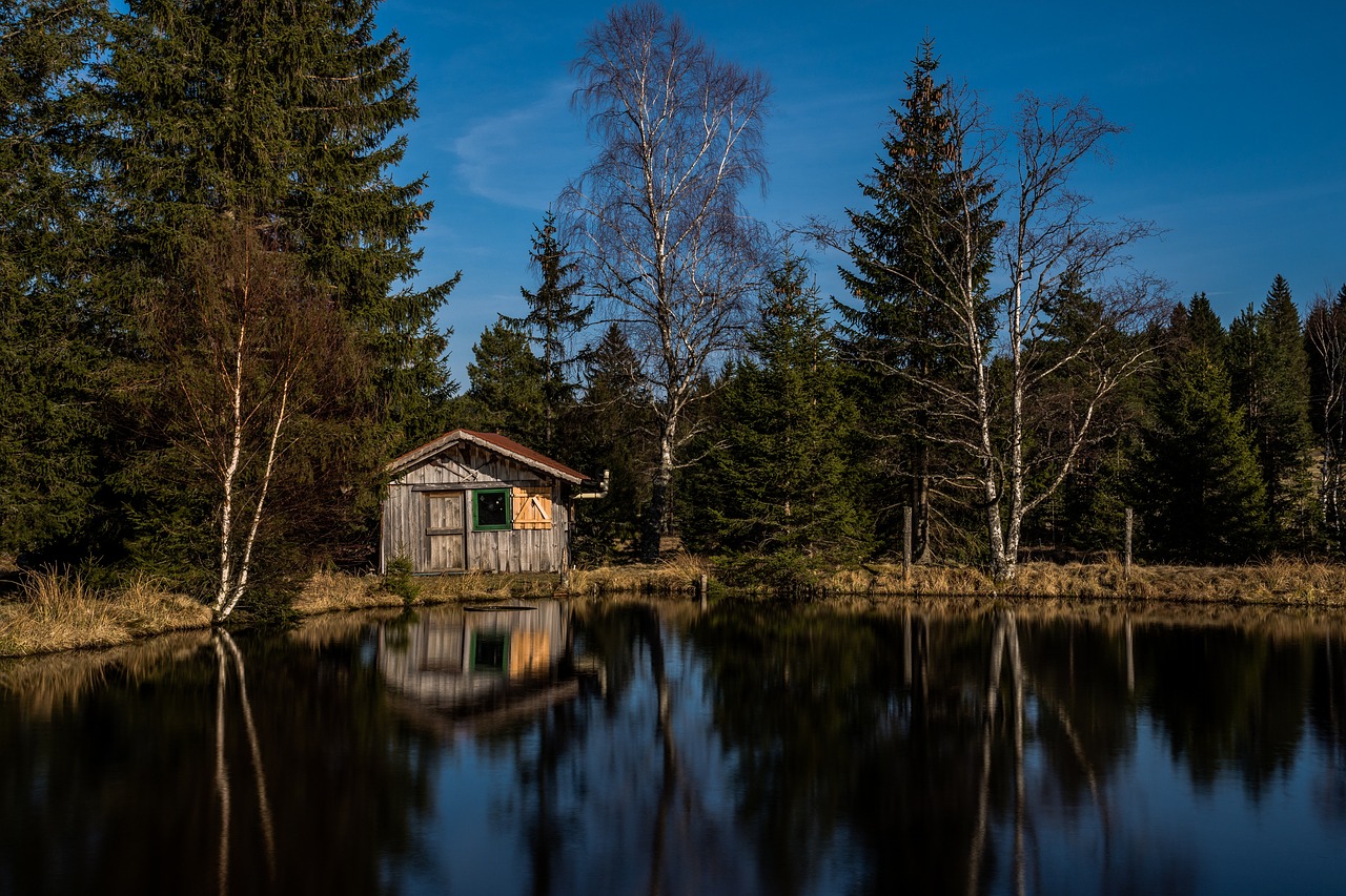 hut lake water free photo