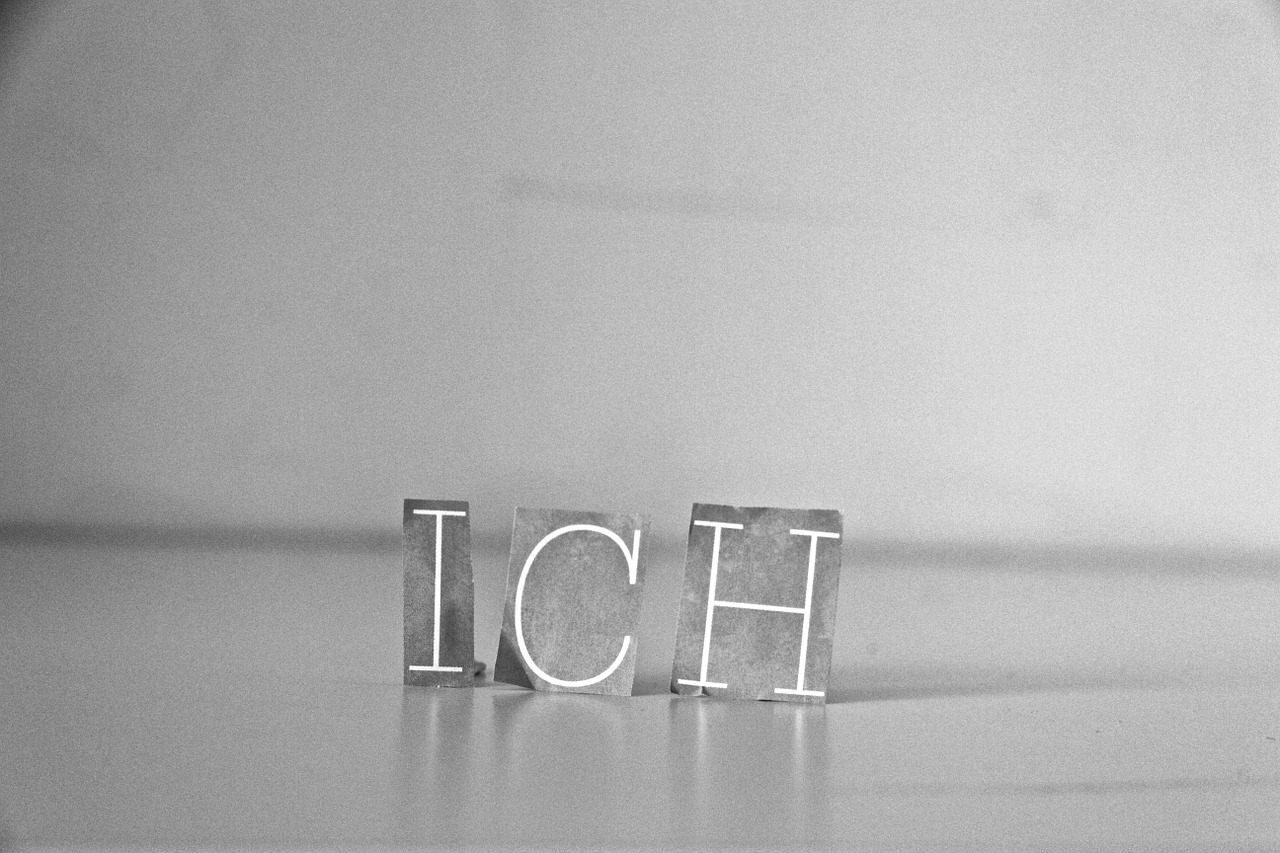 i letters black white free photo