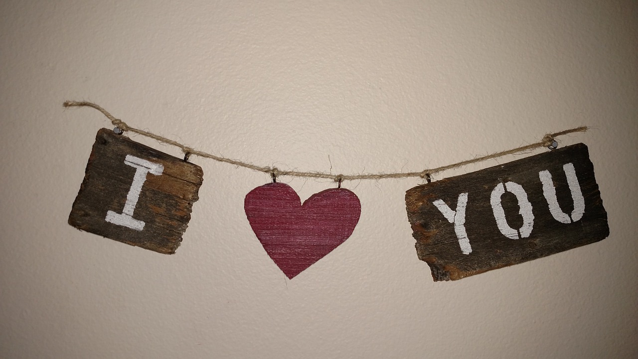 i love you love reclaimedwood free photo