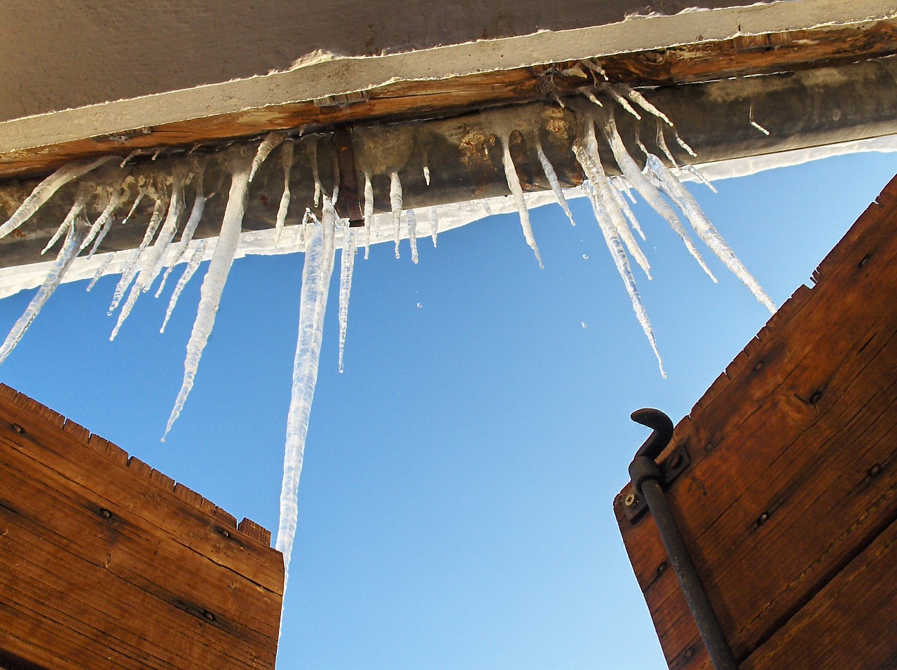 ice window stalactites free photo