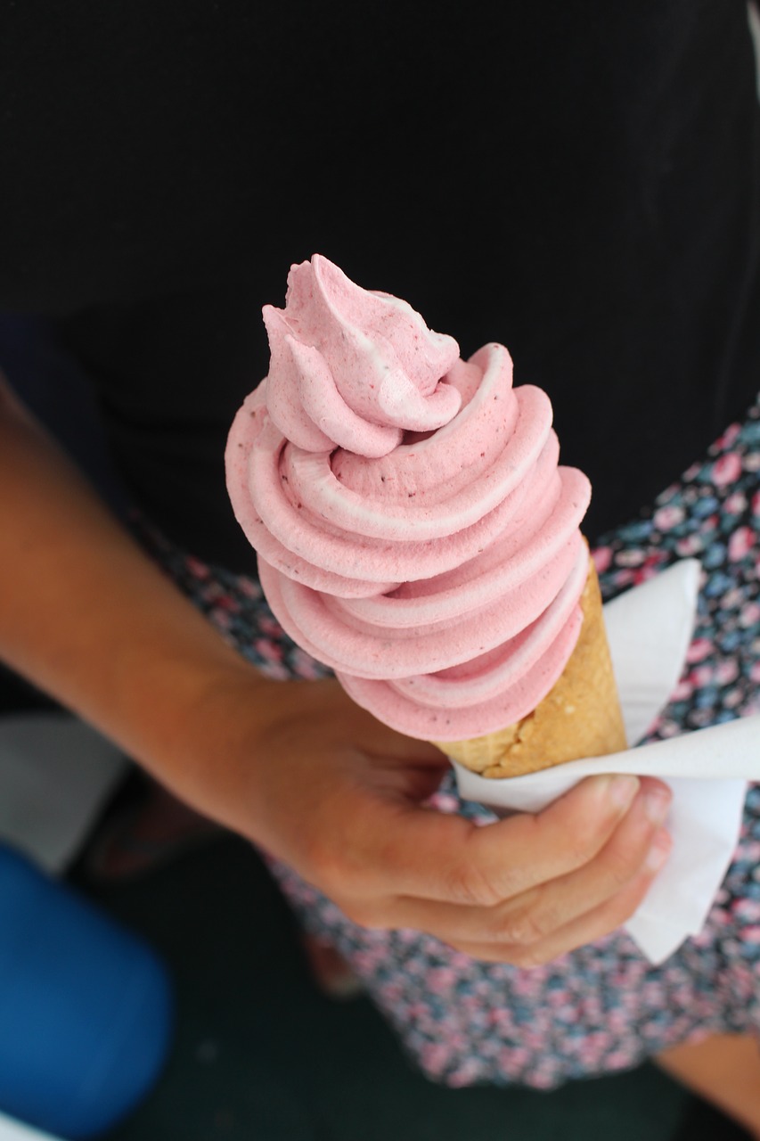 ice soft ice strawberry ice cream free photo