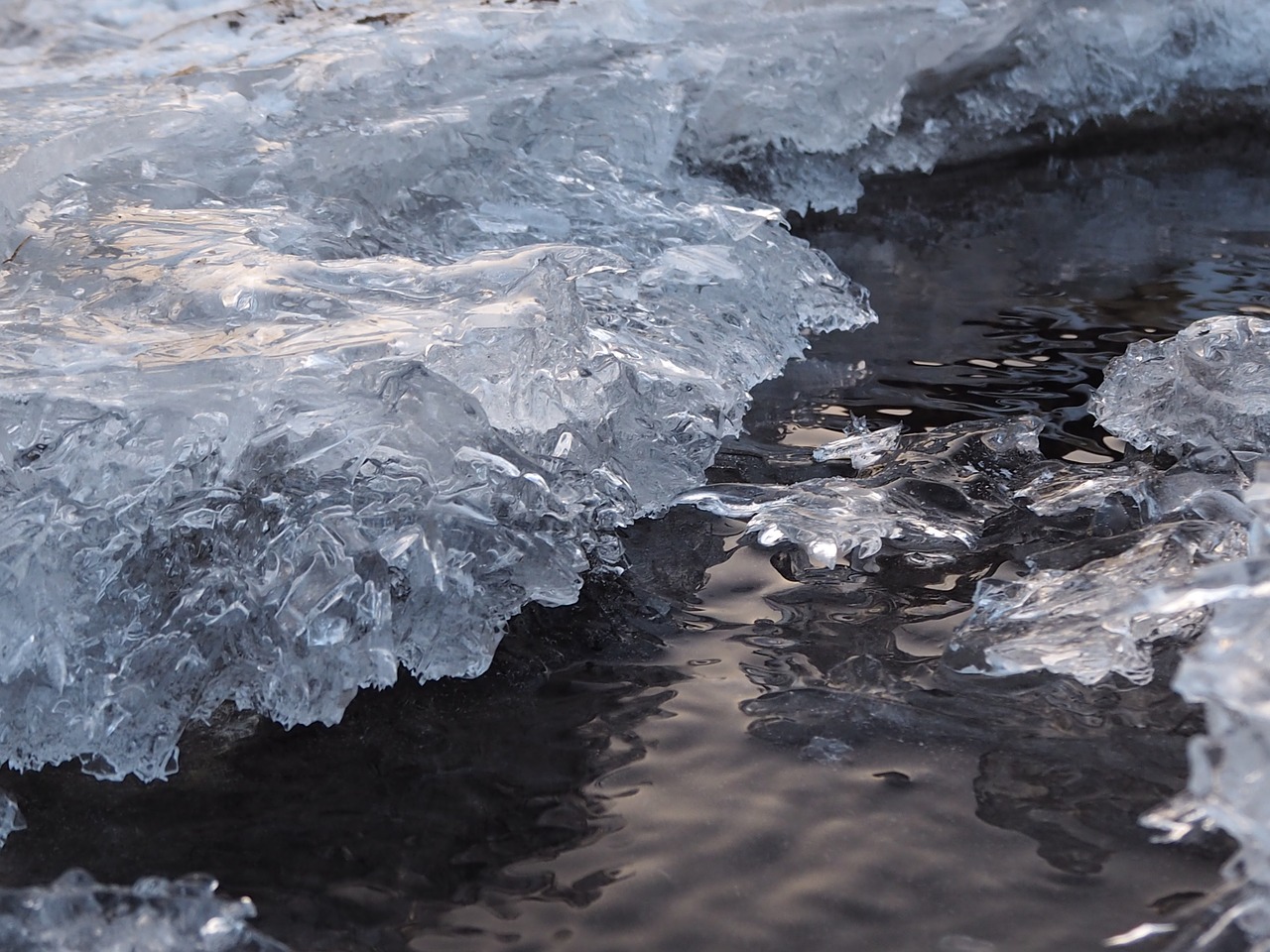 ice water crystals free photo