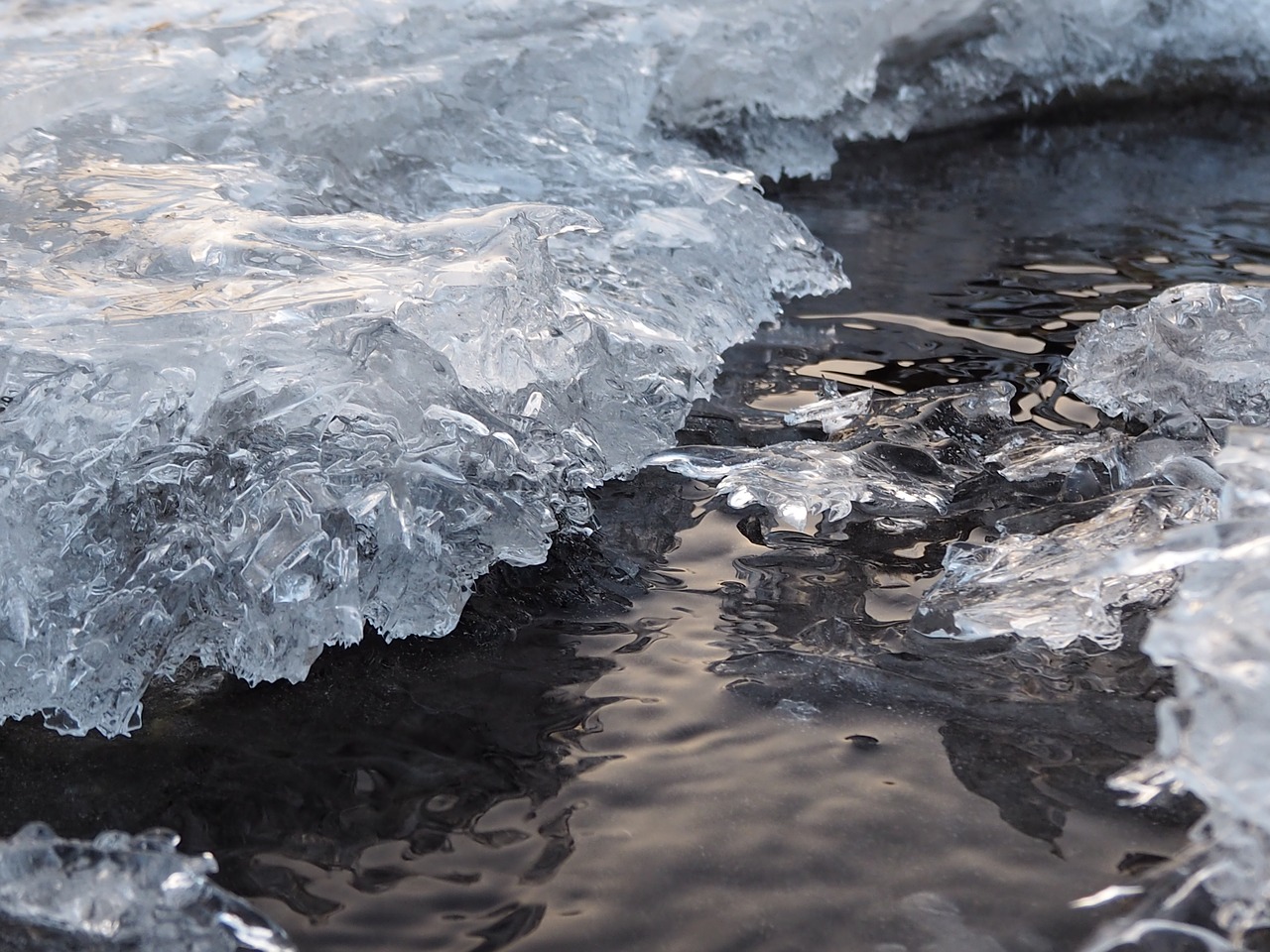 ice water crystals free photo