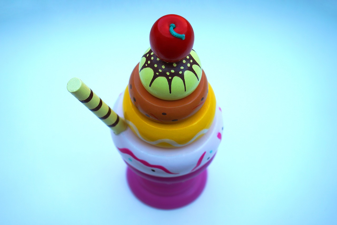 ice cream sundae toy free photo