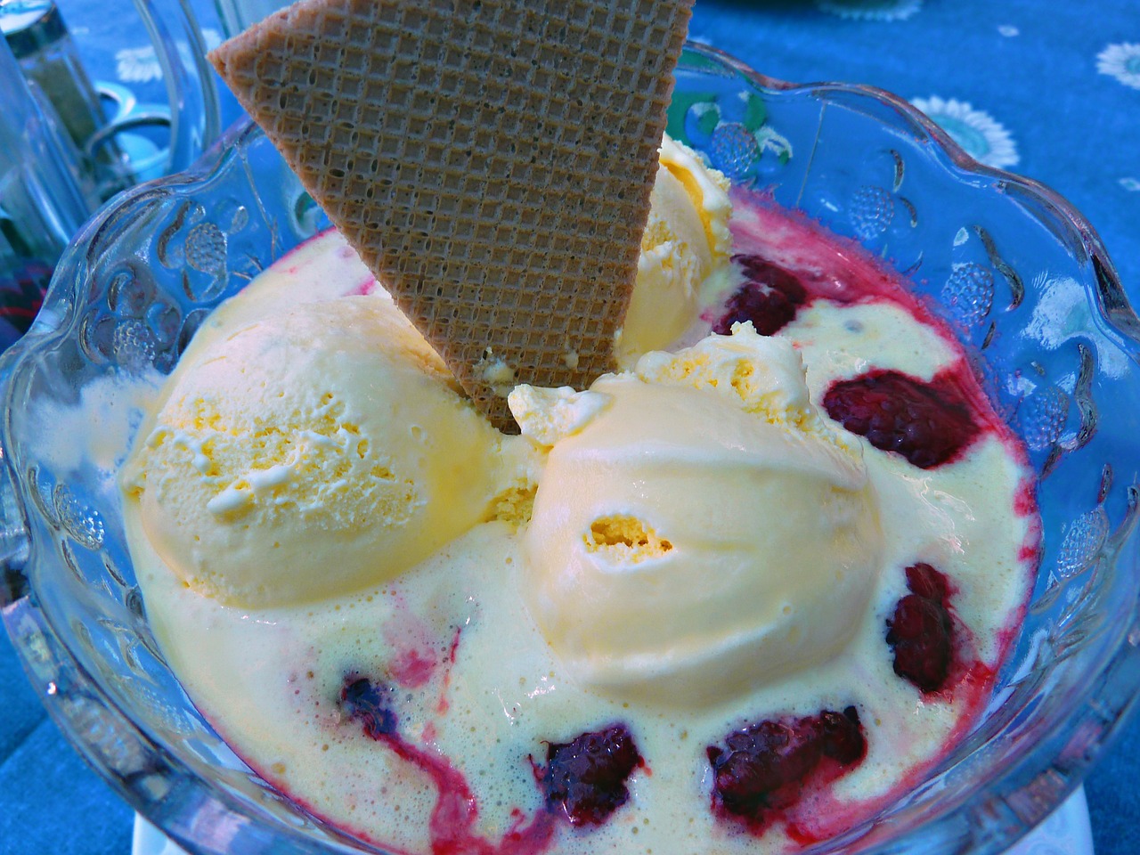 ice cream food waffle free photo