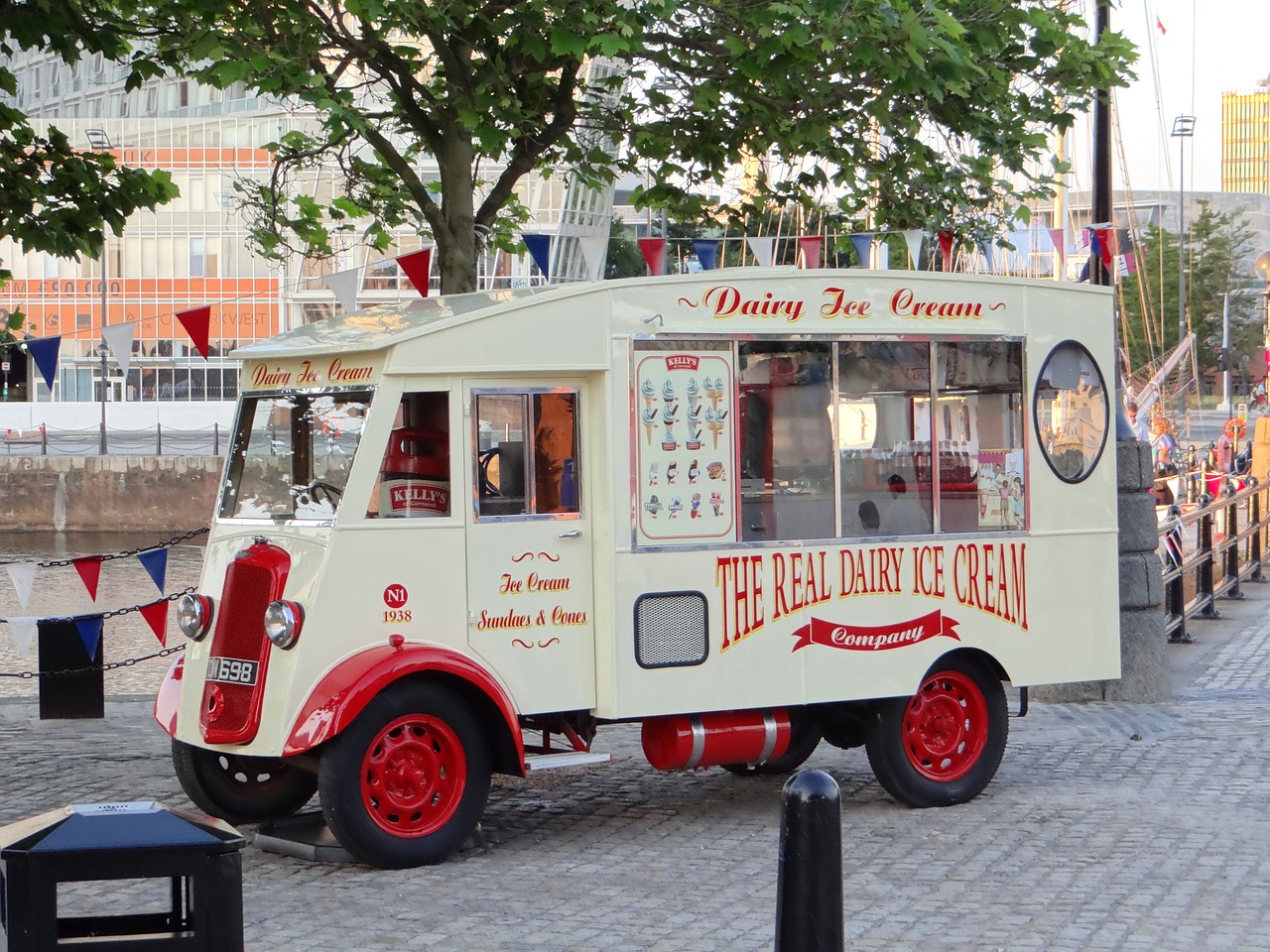 ice cream ice cream cart candy free photo