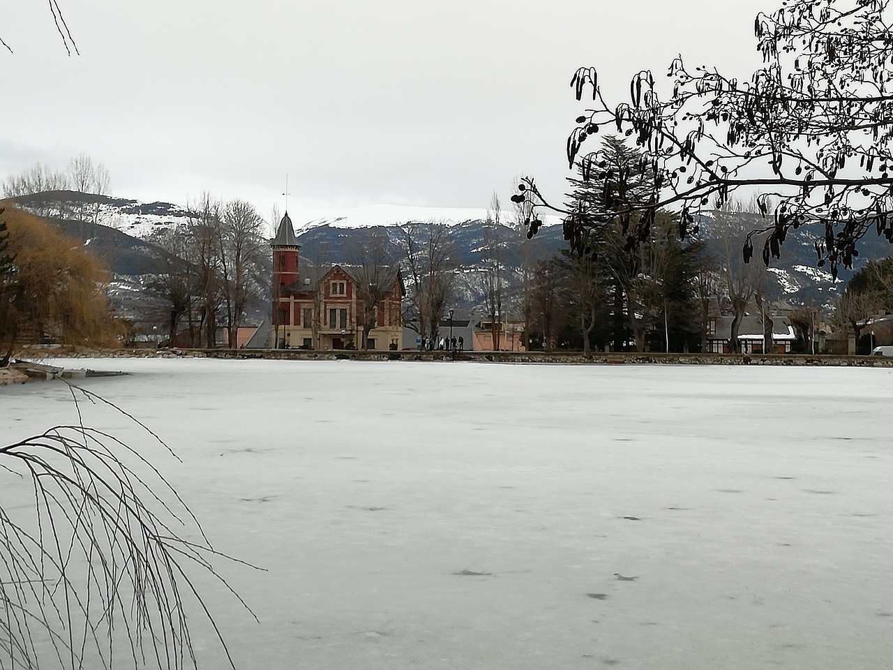 ice lake winter pyrenees free photo