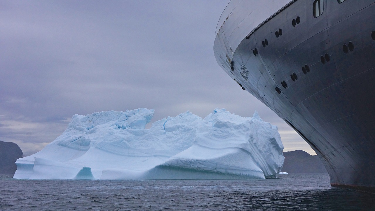 iceberg ship ice free photo