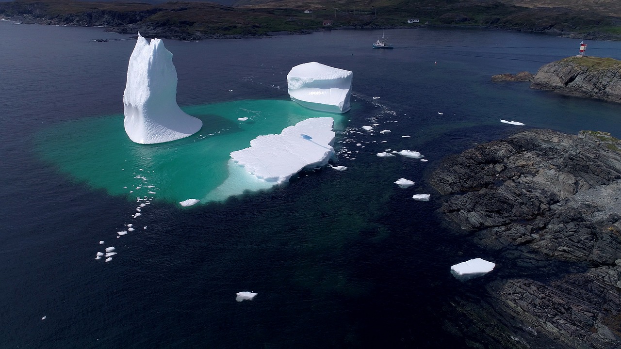 icebergs  newfoundland  canada free photo