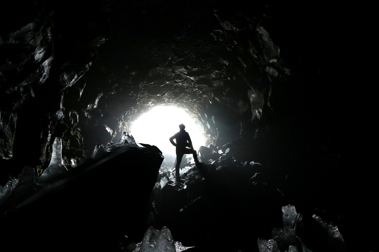 iceland cave ice free photo