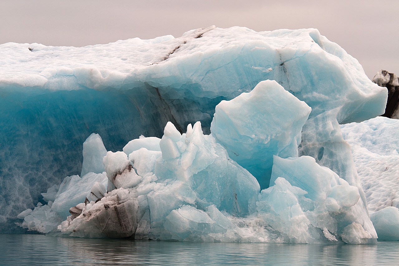 iceland driving iceberg steam free photo