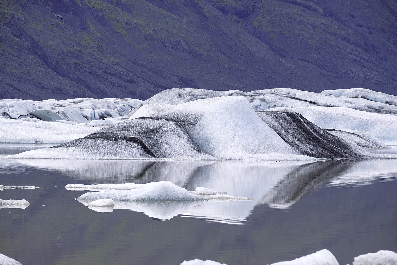 iceland glacier driving iceberg free photo