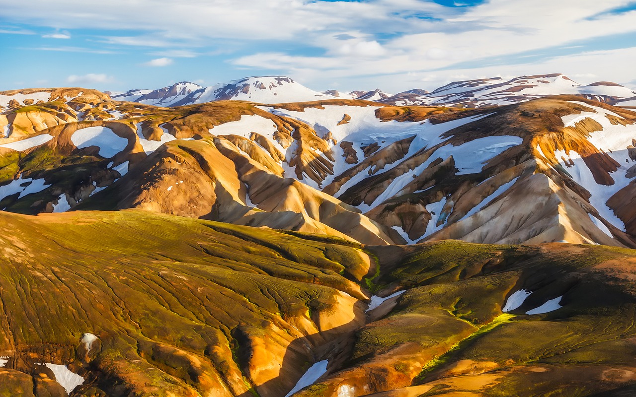 iceland mountains sky free photo