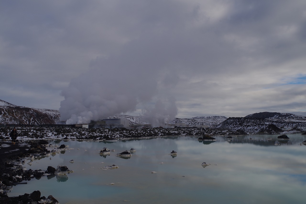 iceland blue lagoon outlying pools free photo