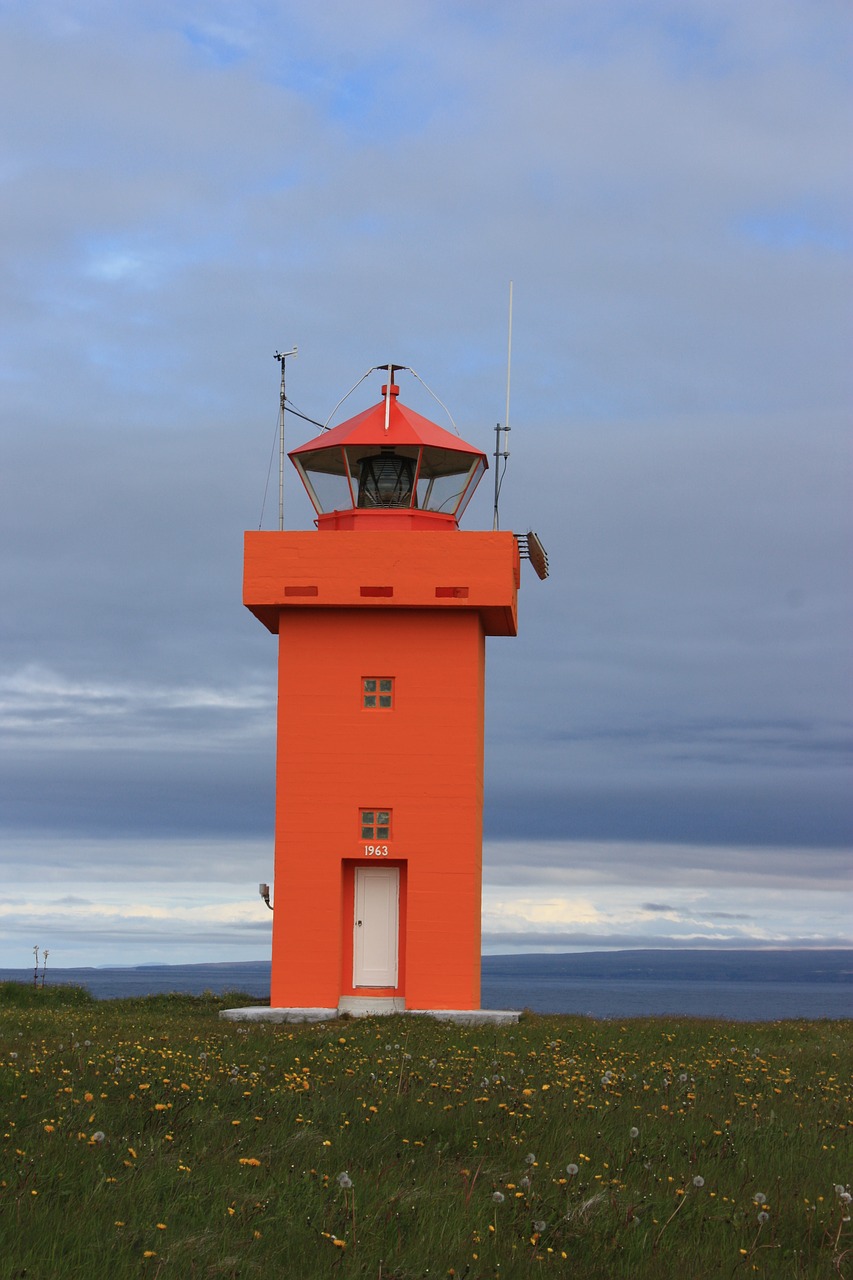 iceland lighthouse red free photo