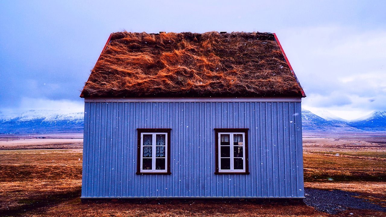 iceland cottage house free photo