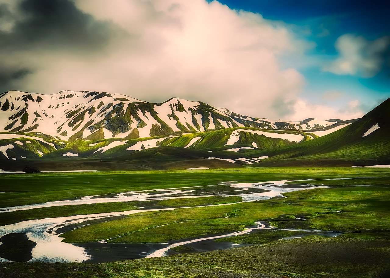 iceland tourism mountains free photo