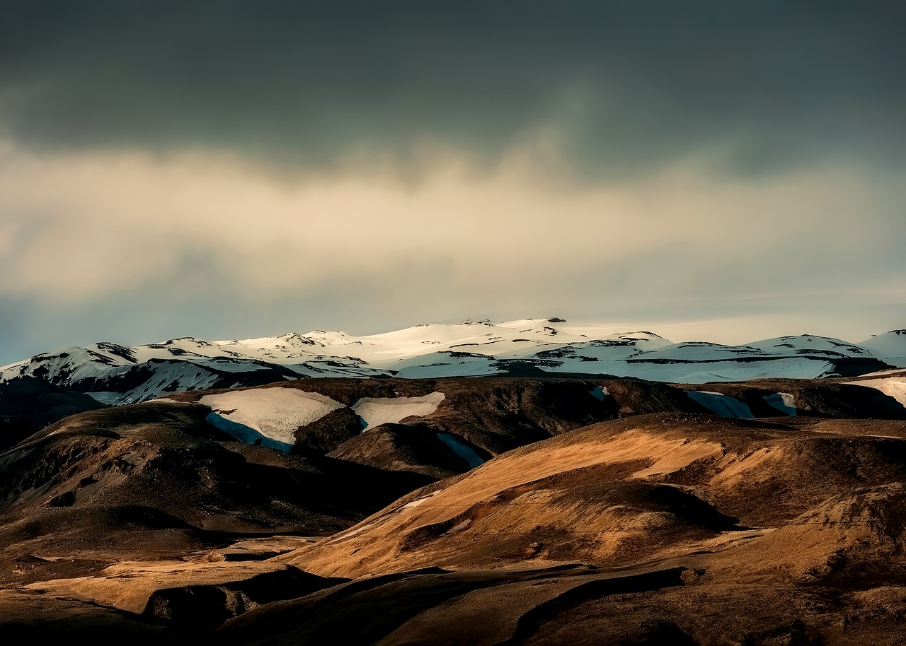 iceland mountains snow free photo