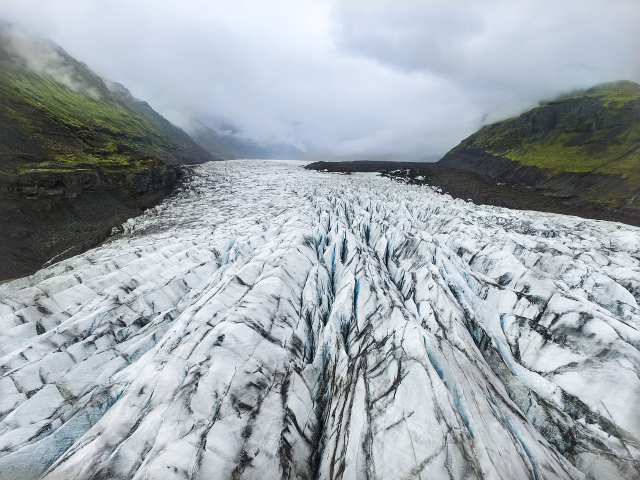 iceland  landscape  throat free photo