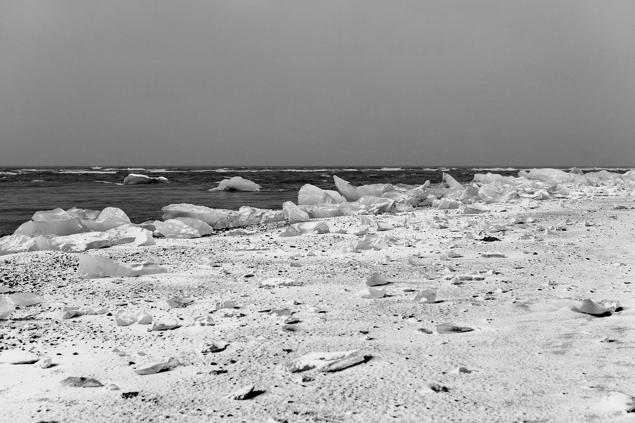 iceland ice chunks free photo