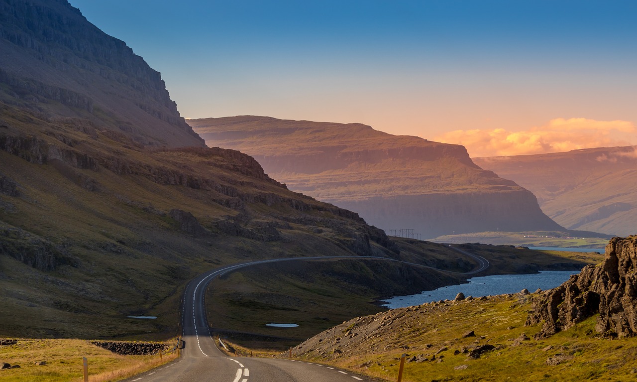 iceland  mountains  landscape free photo