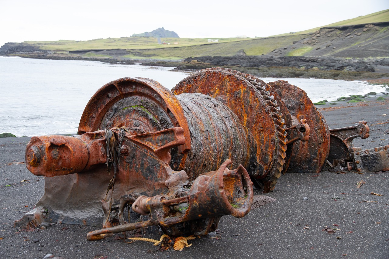 iceland  beach  iron free photo