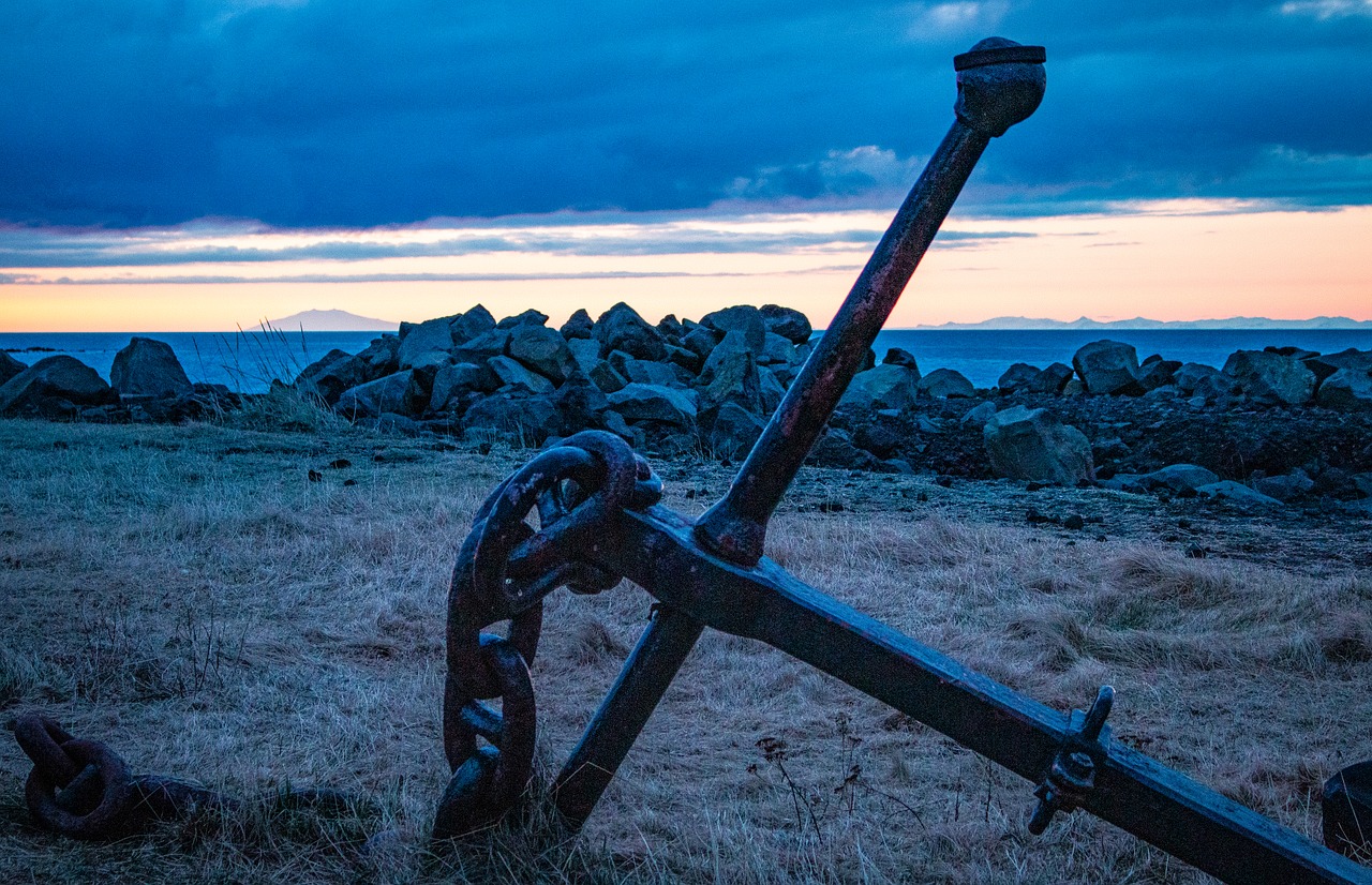 iceland  reykjavik  promenade free photo