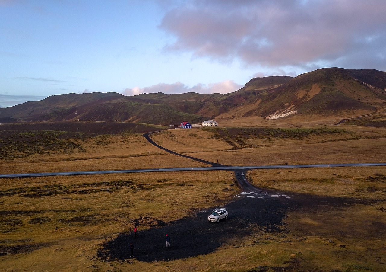 iceland  landscape  wild free photo