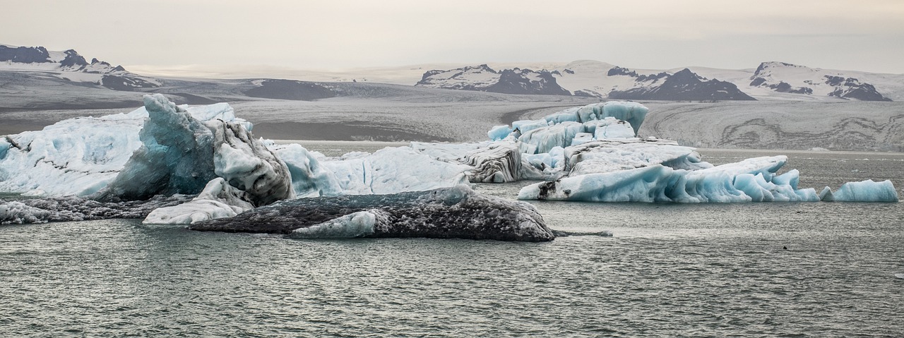 iceland  glacial lagoon  jokulsarlon free photo