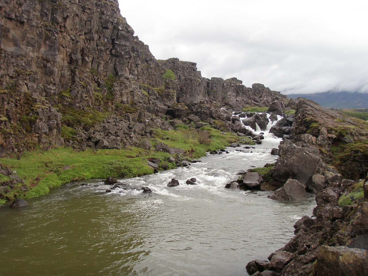 iceland stream mountains free photo