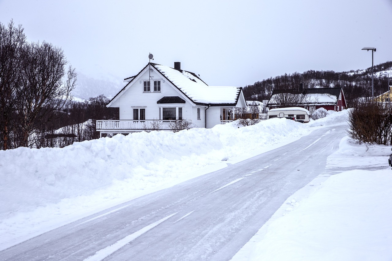 iceland snow road free photo