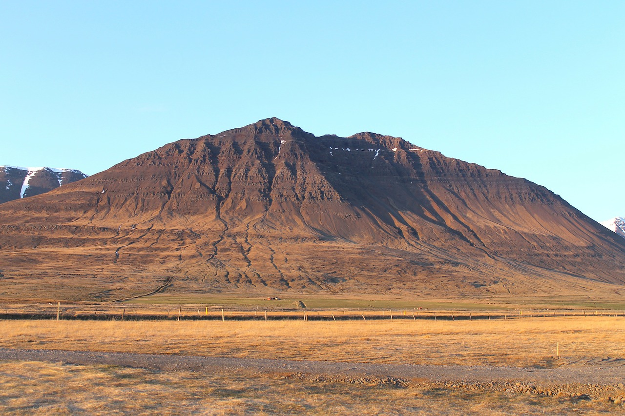 iceland landscape mountains free photo