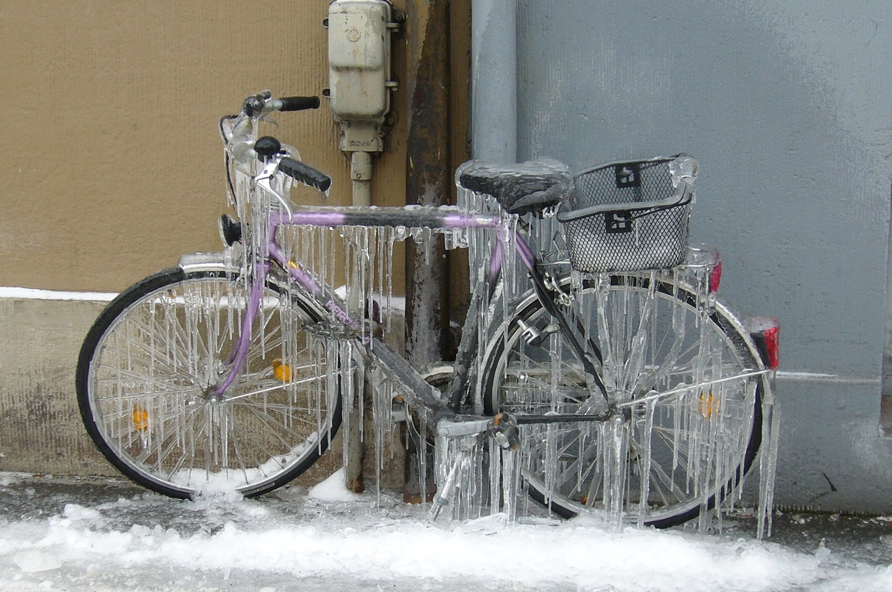 icicle winter bike free photo