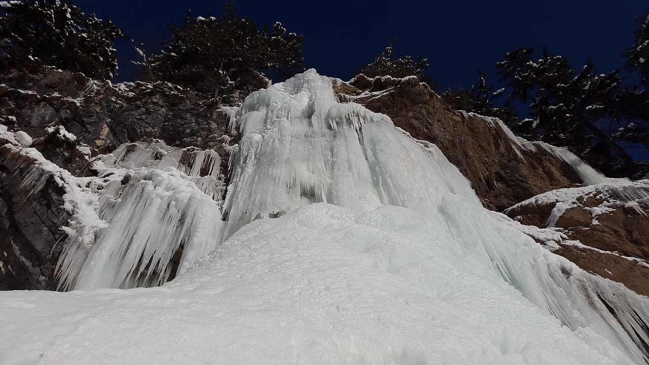 icicle waterfall ice free photo