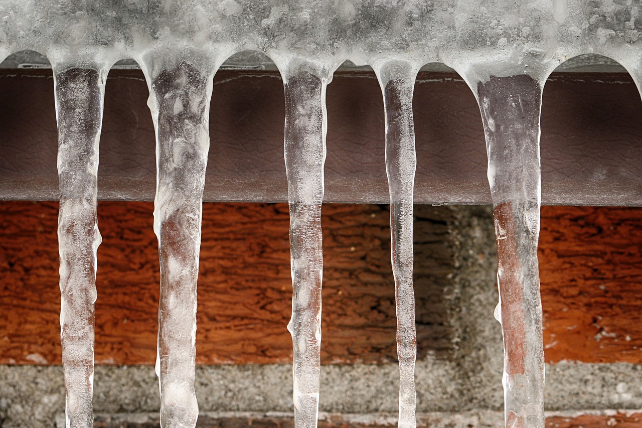 icicle brick wall frost free photo