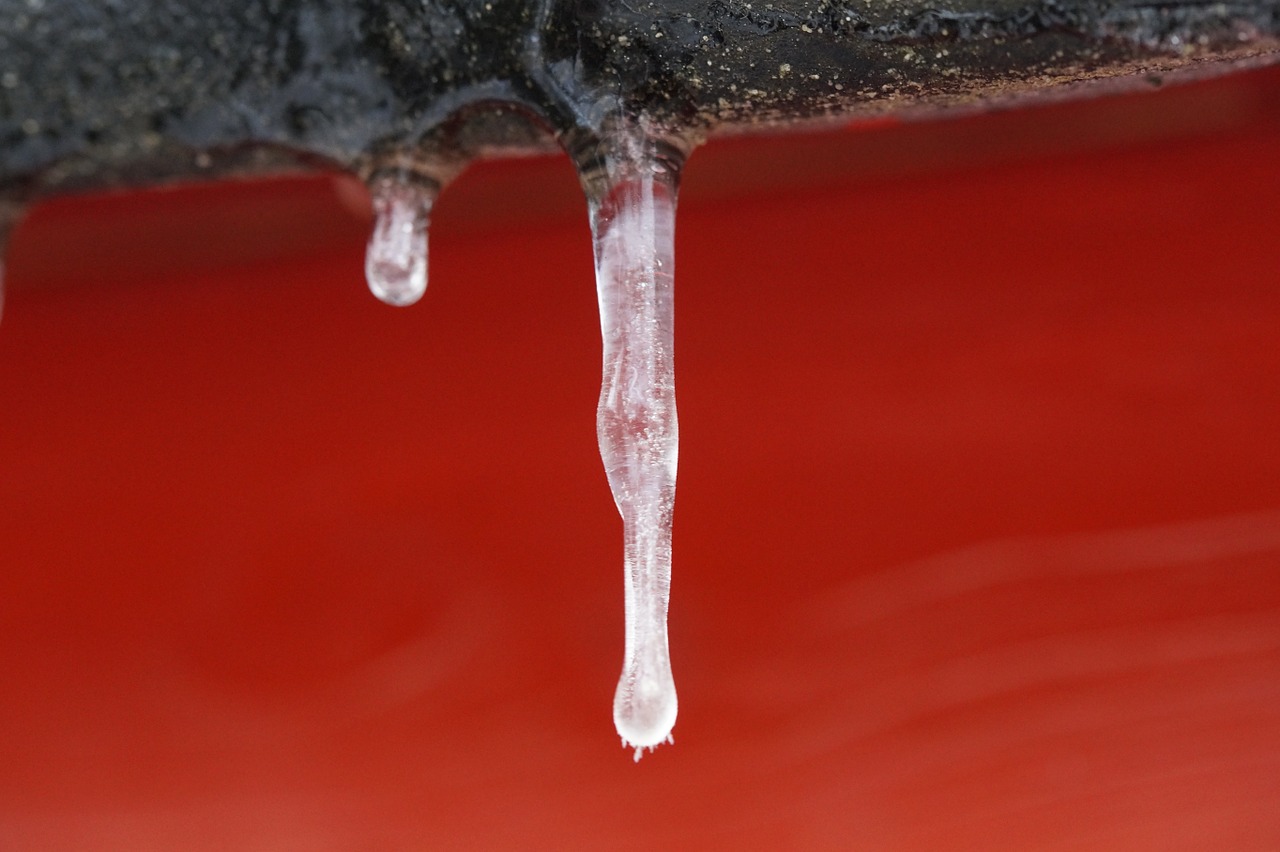 icicle tap ice free photo