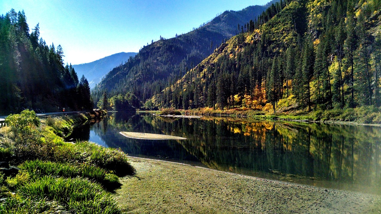 icicle river river leavenworth washington free photo