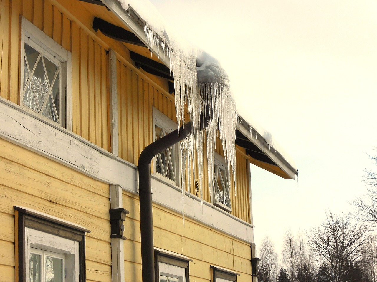 icicles ice house free photo