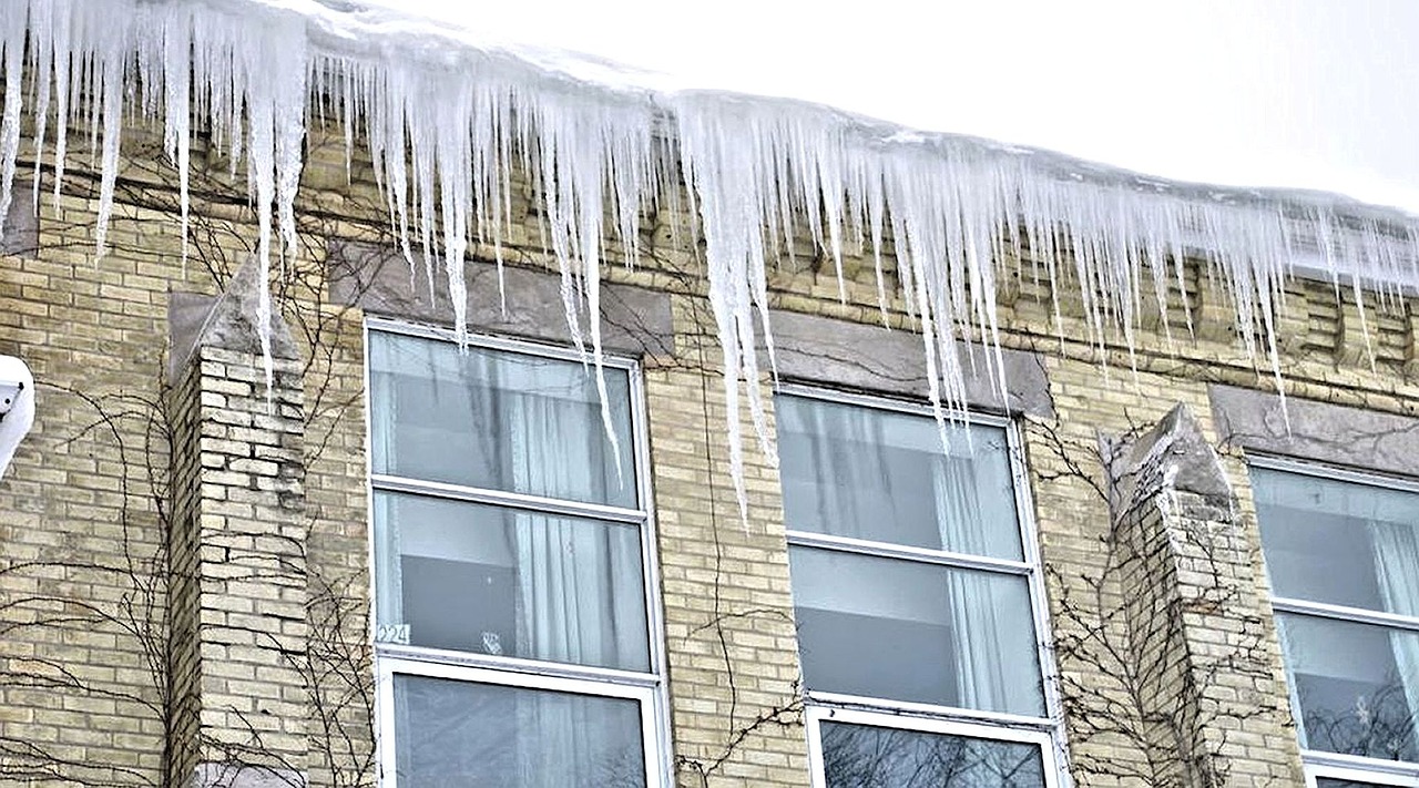 icicles ice roof ice free photo