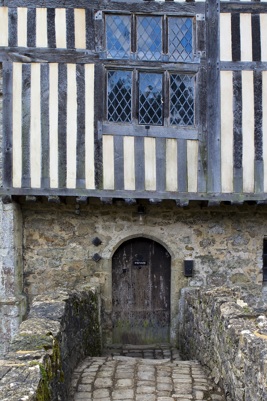 ightham mote medieval moated manor house doorway free photo