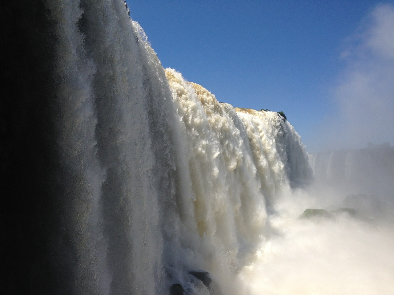 iguaçu water falls foz free photo