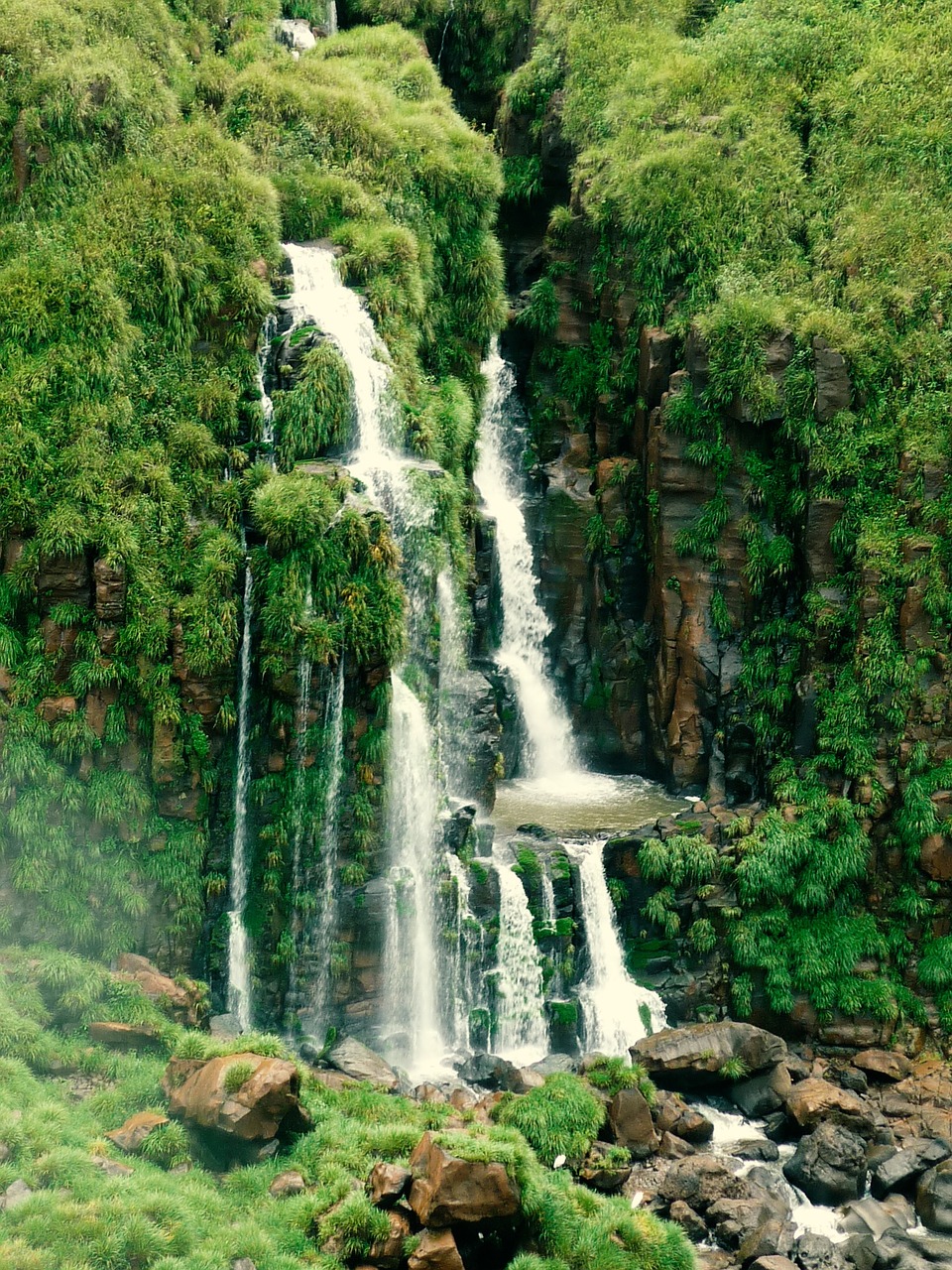 iguazu waterfall cascade free photo