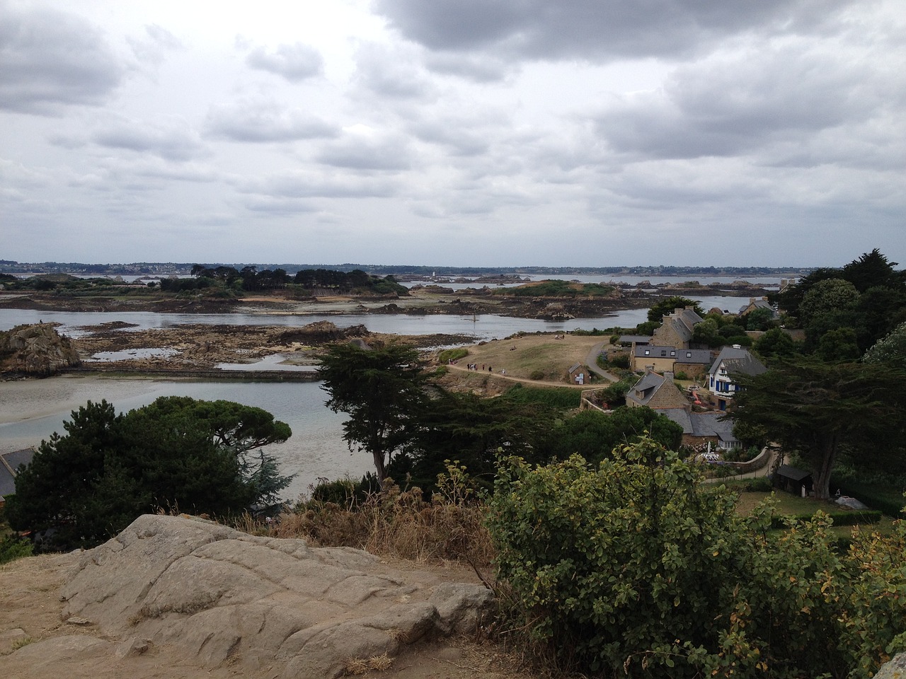 ile-de-brehat panorama rocks free photo