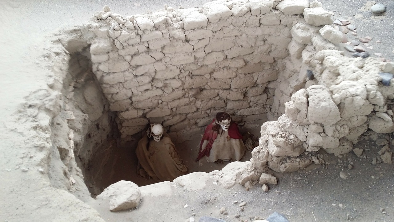 inca tomb mummies free photo