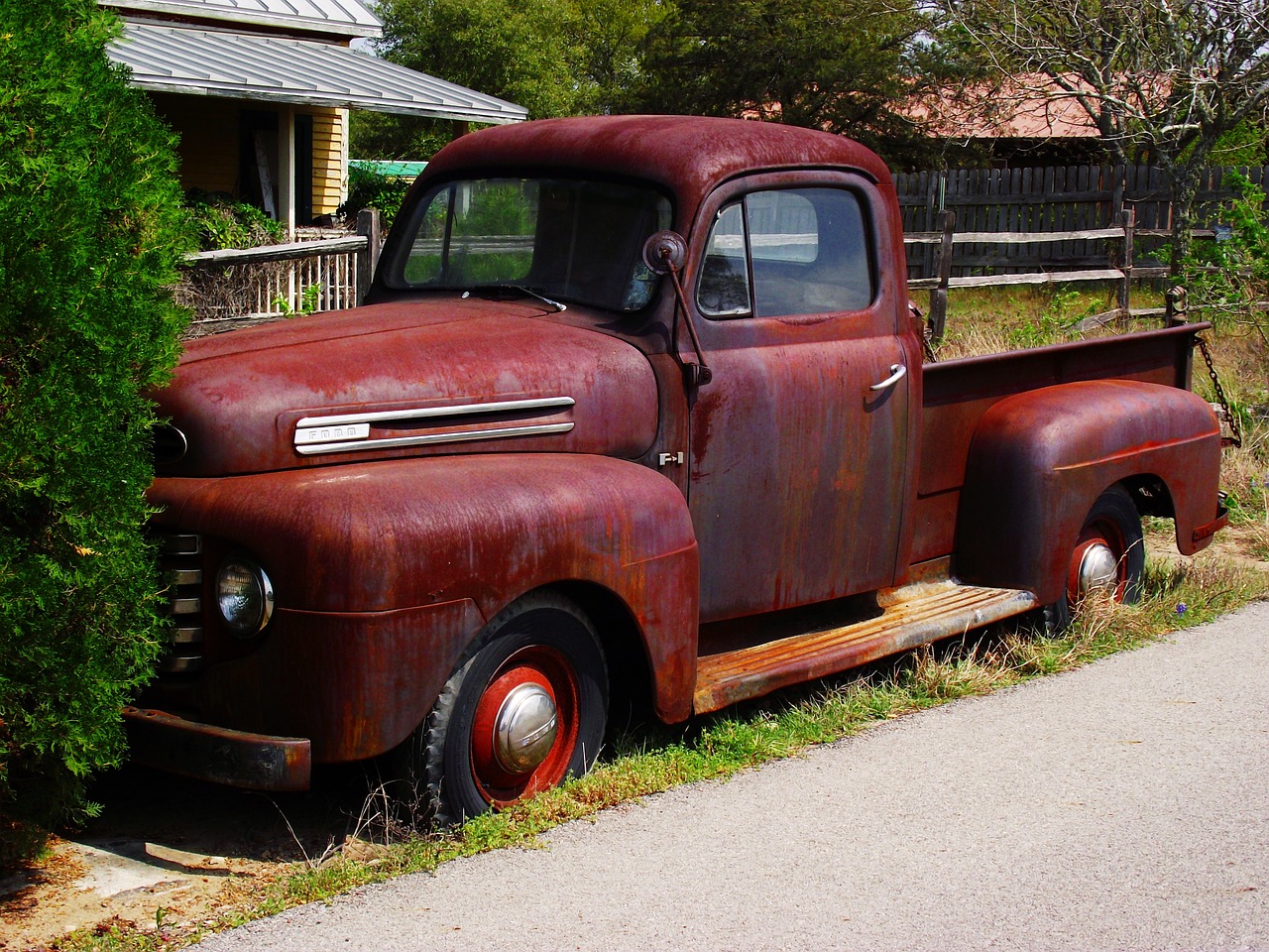 independence texas rusty free photo