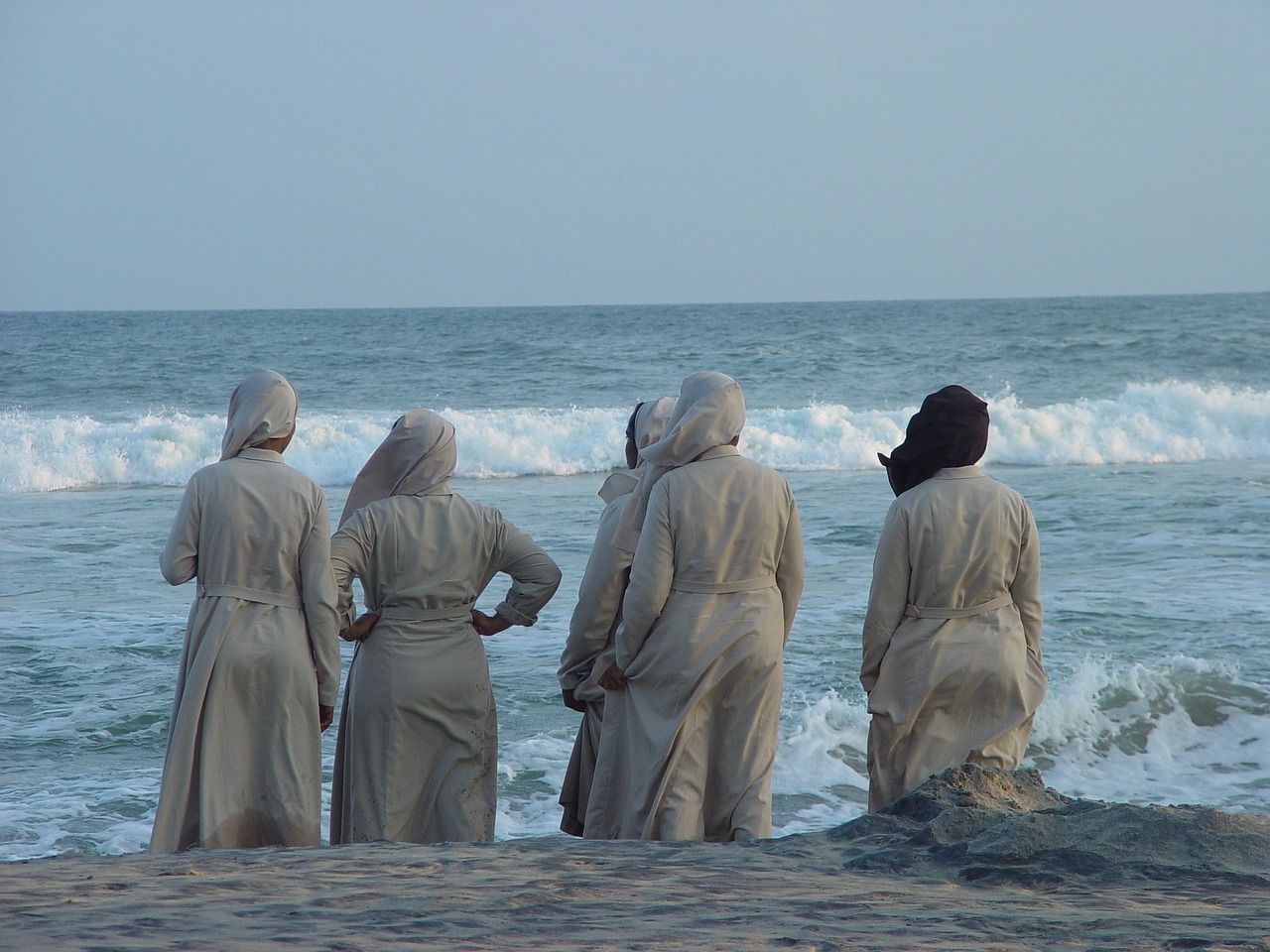 india nuns sea free photo