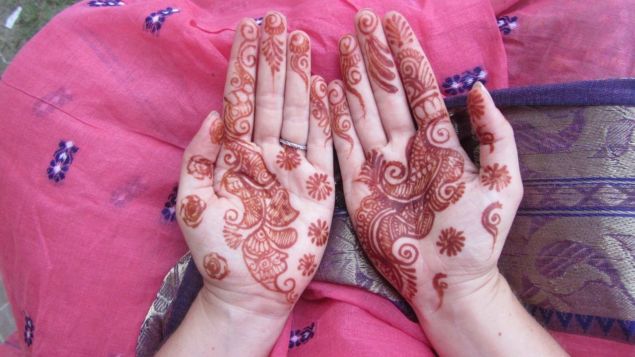 india wedding hands free photo