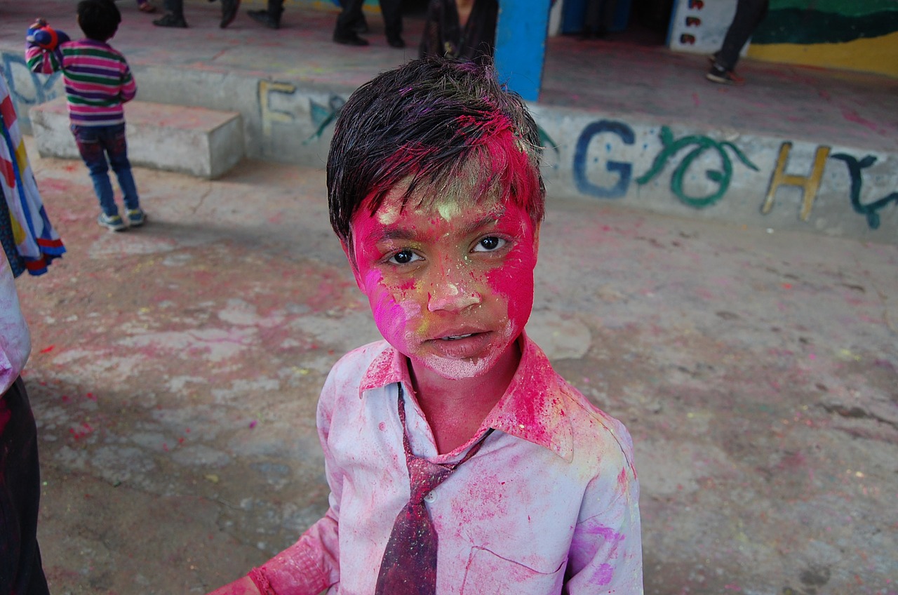 india holi color child face free photo